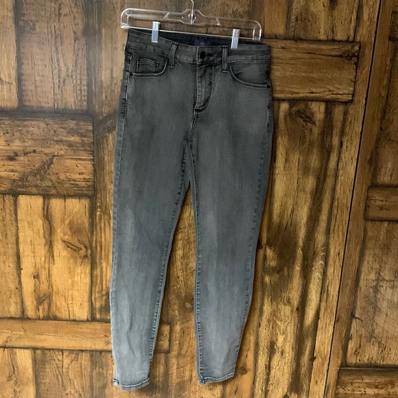 NYDJ woman’s jeans size 8 - Picture 1 of 4